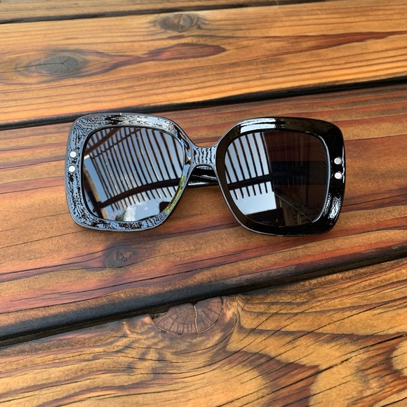 NEW ♡ Retro Oversized Sunglasses - Picture 6 of 8